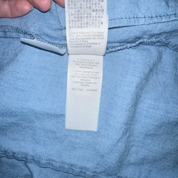 J Crew Chambray shirt in signature fit (Denim/Lovers Lane Wash) - Picture 1 of 10